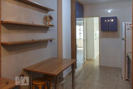 Cozinha de apartamento à venda com 1 quarto, 38m² em Santa Efigênia, São Paulo