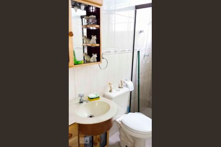 Banheiro de apartamento para alugar com 2 quartos, 58m² em Taboão, São Bernardo do Campo