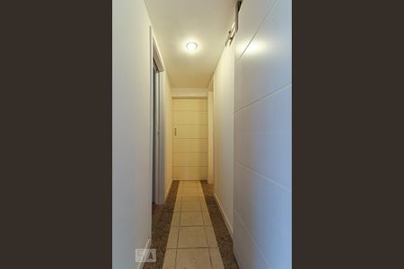 Apartamento para alugar com 136m², 3 quartos e 2 vagas Apartamento para alugar com 136m², 3 quartos e 2 vagasCorredor