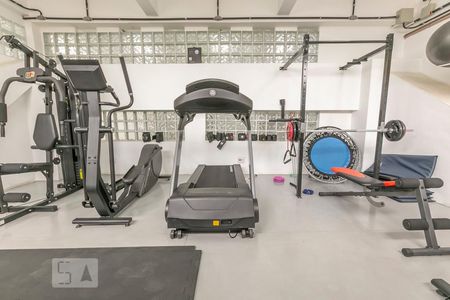 Apartamento à venda com 64m², 2 quartos e 2 vagasÁrea comum - Academia