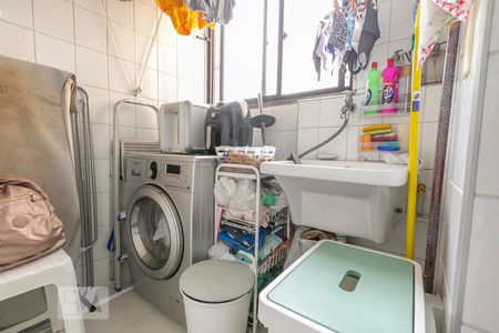 Apartamento à venda com 64m², 2 quartos e 2 vagasLavanderia