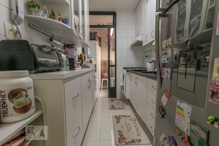 Apartamento à venda com 64m², 2 quartos e 2 vagasCozinha