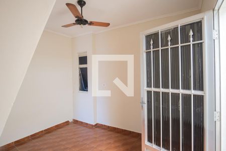 Casa para alugar com 75m², 2 quartos e 1 vagaQuarto