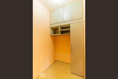 Quarto de Serviço de apartamento para alugar com 3 quartos, 120m² em Vila Buarque, São Paulo