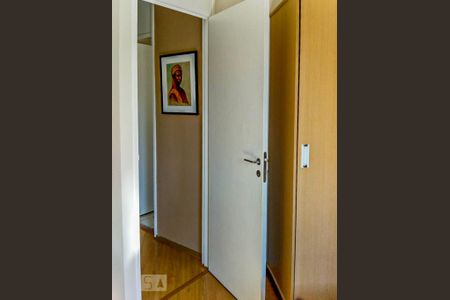 Quarto 2 de apartamento para alugar com 2 quartos, 48m² em Vila Constança, São Paulo