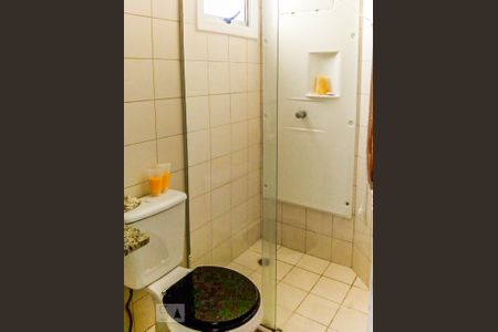 Banheiro de apartamento para alugar com 2 quartos, 48m² em Vila Constança, São Paulo