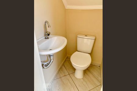 Casa de condomínio à venda com 80m², 3 quartos e 1 vagaLavabo