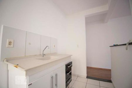 cozinha de apartamento para alugar com 2 quartos, 48m² em Loteamento Parque São Martinho, Campinas