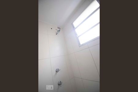 banheiro de apartamento para alugar com 2 quartos, 48m² em Loteamento Parque São Martinho, Campinas