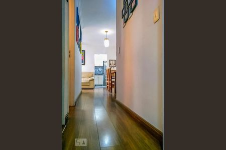 Corredor de apartamento para alugar com 2 quartos, 52m² em Vila Homero Thon, Santo André