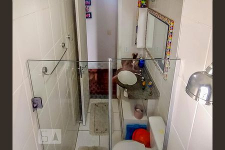 Banheiro de apartamento para alugar com 2 quartos, 52m² em Vila Homero Thon, Santo André