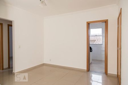 Sala de apartamento para alugar com 3 quartos, 82m² em Padre Eustáquio, Belo Horizonte