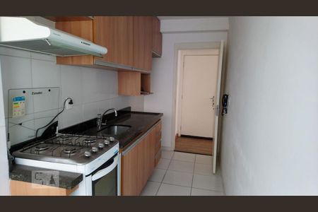 Cozinha de apartamento para alugar com 2 quartos, 45m² em Jardim Peri, São Paulo