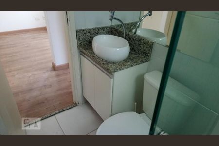 Banheiro de apartamento para alugar com 2 quartos, 45m² em Jardim Peri, São Paulo