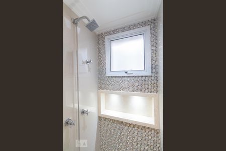 Apartamento à venda com 110m², 3 quartos e 3 vagas Apartamento à venda com 110m², 3 quartos e 3 vagasBanheiro social