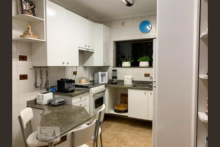 Apartamento à venda com 125m², 3 quartos e 2 vagasCozinha