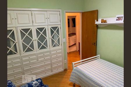 Apartamento à venda com 125m², 3 quartos e 2 vagasQuarto 2