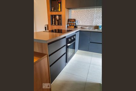 Cozinha de apartamento para alugar com 1 quarto, 48m² em Bethaville I, Barueri