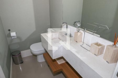 Lavabo de apartamento para alugar com 4 quartos, 241m² em Água Branca, São Paulo