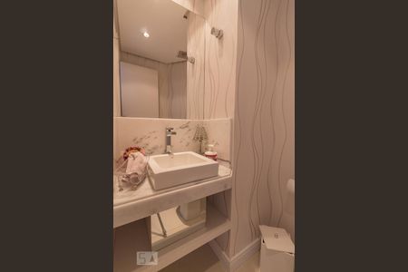 Apartamento à venda com 101m², 3 quartos e 2 vagasLavabo
