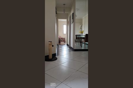 Apartamento à venda com 77m², 3 quartos e sem vagaSala