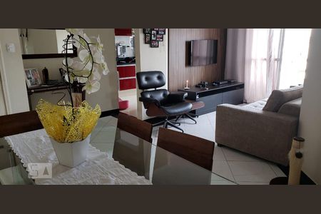 Apartamento à venda com 77m², 3 quartos e sem vagaSala