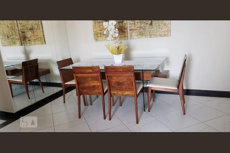 Apartamento à venda com 77m², 3 quartos e sem vagaSala