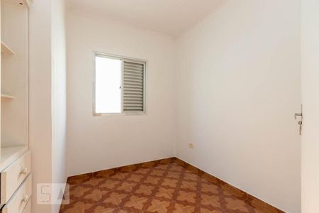 Quarto 2 de casa à venda com 3 quartos, 140m² em Vila Carmosina, São Paulo