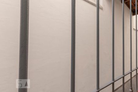 Vista da sala de casa à venda com 3 quartos, 140m² em Vila Carmosina, São Paulo