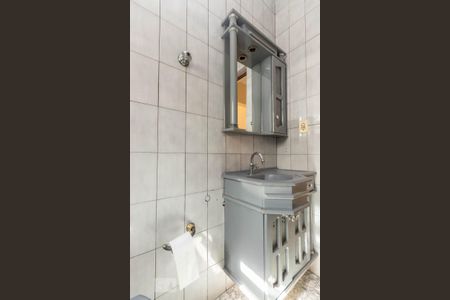 Casa à venda com 140m², 3 quartos e 2 vagasBanheiro 1