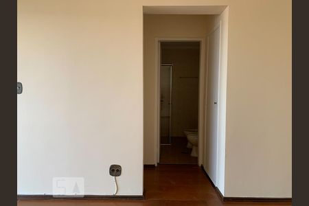 Corredor de apartamento para alugar com 1 quarto, 50m² em Bosque, Campinas