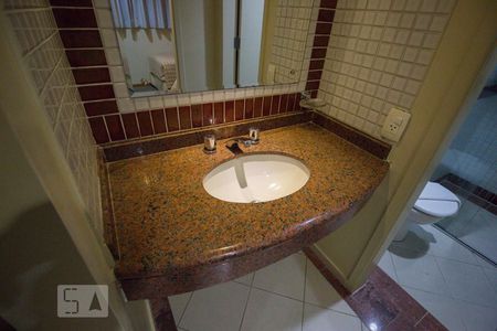 Banheiro de apartamento à venda com 1 quarto, 33m² em Santana, São Paulo