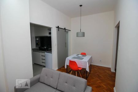 Sala de apartamento para alugar com 1 quarto, 46m² em Glória, Rio de Janeiro