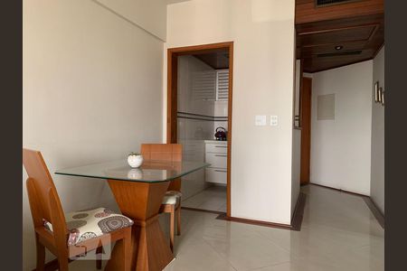 Sala de apartamento para alugar com 1 quarto, 48m² em Centro, Campinas