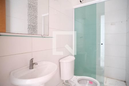 Banheiro de casa de condomínio para alugar com 1 quarto, 46m² em Jardim Belém, São Paulo