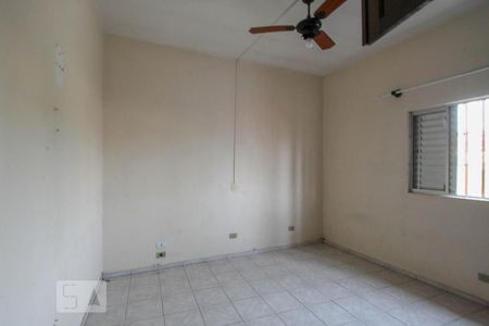 QUARTO 1 de casa para alugar com 2 quartos, 50m² em Vila Campesina, Osasco