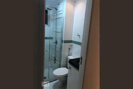 Banheiro de apartamento para alugar com 3 quartos, 63m² em Vila Amélia, São Paulo