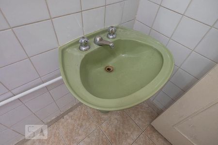 Casa à venda com 75m², 2 quartos e sem vaga Casa à venda com 75m², 2 quartos e sem vagaBanheiro Social