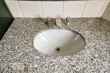 Apartamento para alugar com 100m², 3 quartos e 2 vagas Apartamento para alugar com 100m², 3 quartos e 2 vagasDetalhe banheiro suíte 01