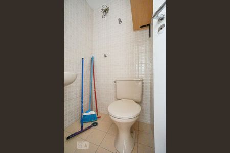 Apartamento para alugar com 100m², 3 quartos e 2 vagas Apartamento para alugar com 100m², 3 quartos e 2 vagasBanheiro de serviço