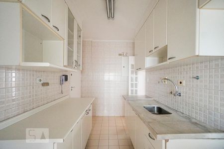 Apartamento para alugar com 100m², 3 quartos e 2 vagas Apartamento para alugar com 100m², 3 quartos e 2 vagasCozinha