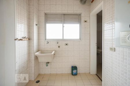 Apartamento para alugar com 100m², 3 quartos e 2 vagas Apartamento para alugar com 100m², 3 quartos e 2 vagasÁrea de serviço