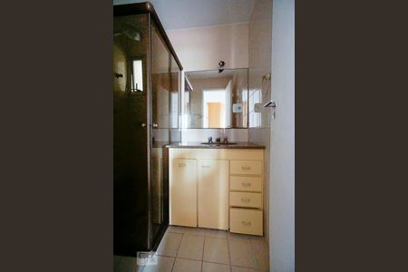 Banheiro social de apartamento para alugar com 3 quartos, 100m² em Mooca, São Paulo