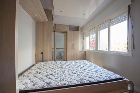Quarto  de apartamento para alugar com 1 quarto, 35m² em Vila Ipiranga, Porto Alegre