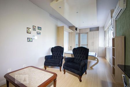 Sala  de apartamento para alugar com 1 quarto, 35m² em Vila Ipiranga, Porto Alegre