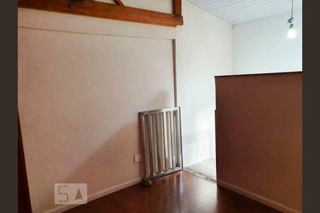 Casa à venda com 250m², 3 quartos e 2 vagas Casa à venda com 250m², 3 quartos e 2 vagasHall interno