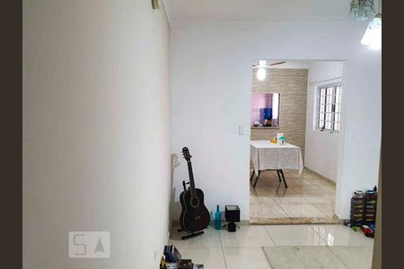 Sala de Estar de casa à venda com 3 quartos, 250m² em Taboão, Diadema