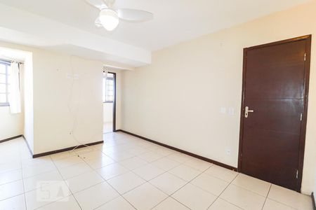 Sala de apartamento para alugar com 2 quartos, 55m² em Taquara, Rio de Janeiro