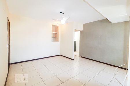 Sala de apartamento para alugar com 2 quartos, 55m² em Taquara, Rio de Janeiro