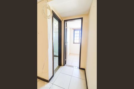 Corredor de apartamento para alugar com 2 quartos, 55m² em Taquara, Rio de Janeiro